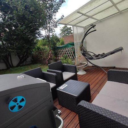 Ferienwohnung Chambre Prive Dans Une Maison Avec Terrasse Et Jardin Salles De Bain Partagees Lille Exterior foto